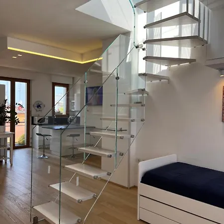 Rooftop In Historical Center Болонья