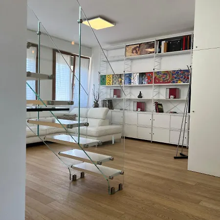 Rooftop In Historical Center Болонья