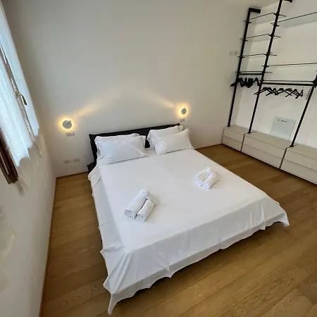 Rooftop In Historical Center * Boloňa